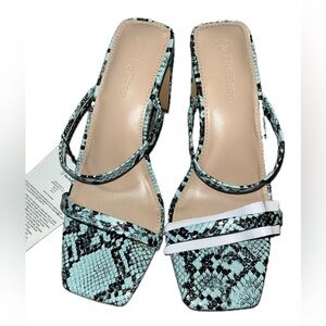 The Drop Avery Teal Snake Sandal Heels, NWT, Size 6